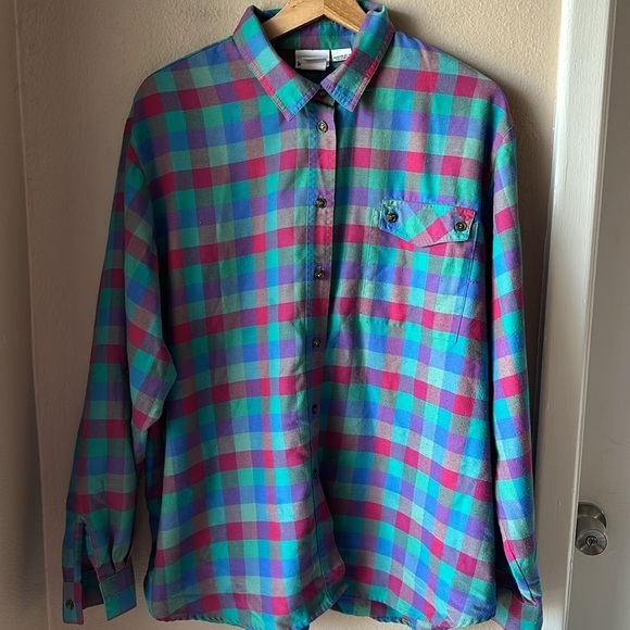 KORET Plaid Women’s Long Sleeve Button Down Shirt - Picture 2 of 7